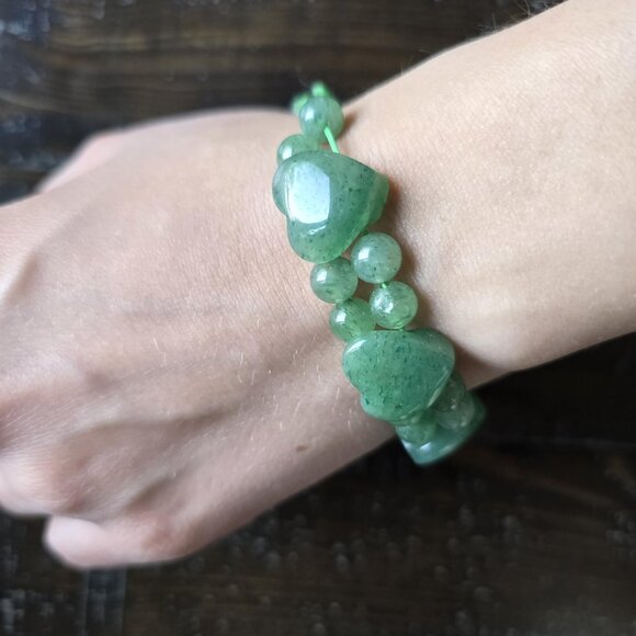 Vintage Jade Beaded Bracelet Hearts Elastic Cute Girly Gift Elegant Retro Boho - Picture 3 of 5
